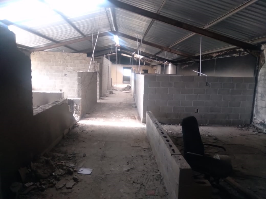 Commercial Property for Sale in Joe Slovo Western Cape